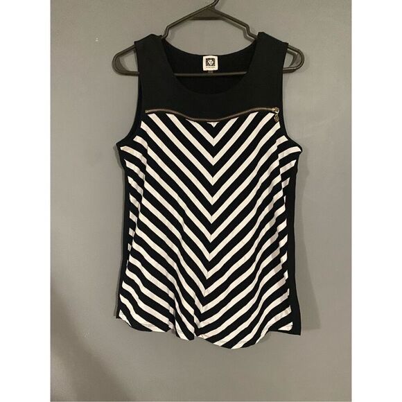Anne Klein Sport Black & White Top Front Chevron Print Back Solid Small - Picture 1 of 6